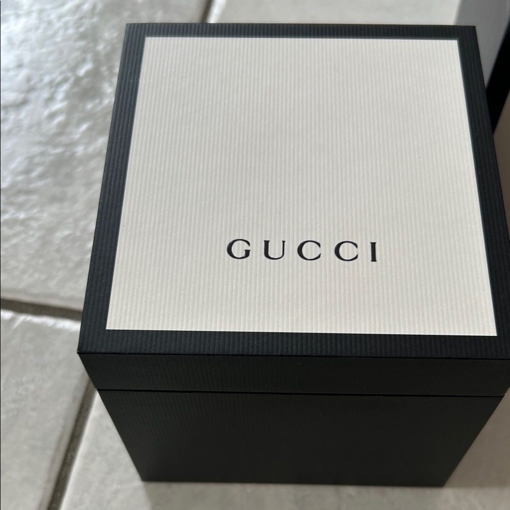 10 Gucci empty Boxes. In Perfect Condition. - Picture 4 of 14
